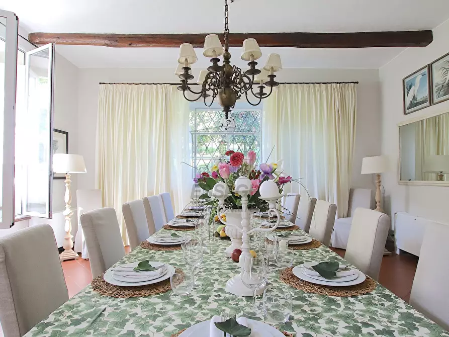Immagine 6 di Villa in vendita  in vicopelago a Lucca
