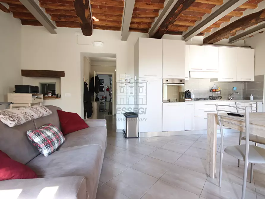 Immagine 2 di Appartamento in vendita  in Via Sant'Alessio a Lucca