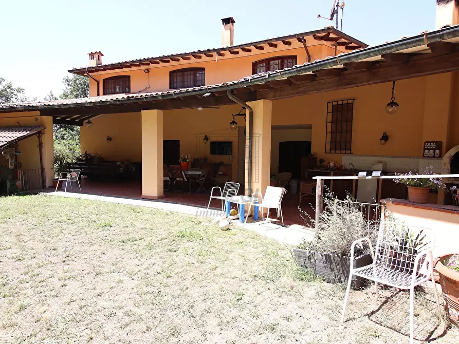 Immagine 17 di Villa in vendita  in Via dei Borelli a Lucca