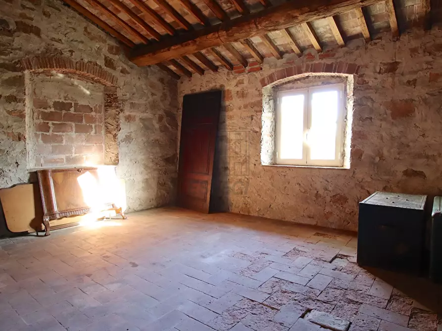 Immagine 41 di Villa in vendita  in Via per Gattaiola e Meati 598/A a Lucca