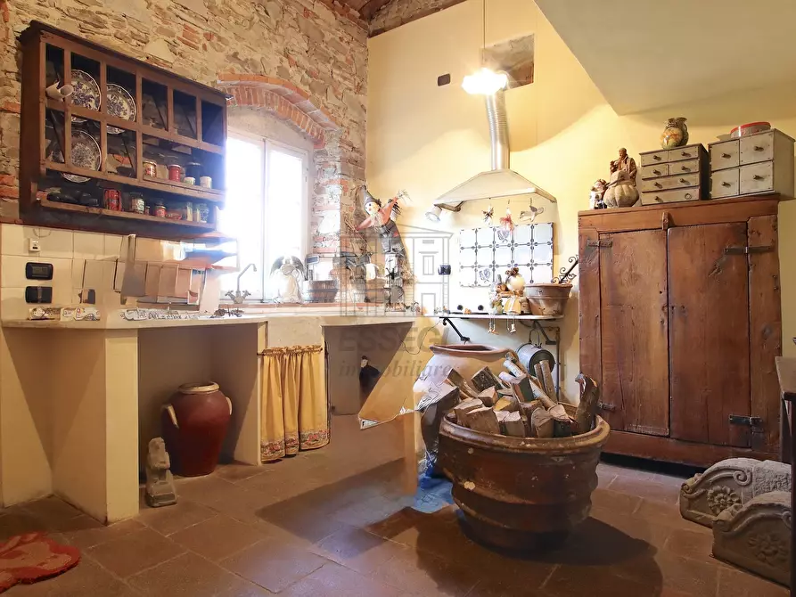 Immagine 3 di Villa in vendita  in Via Romana 914 a Lucca