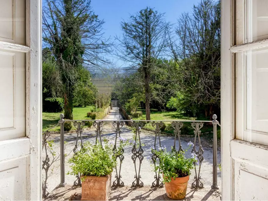 Immagine 5 di Villa in vendita  in Via della Chiesa VII 351 a Lucca