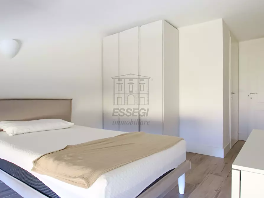 Immagine 17 di Appartamento in vendita  in Via del Portico 13 a Lucca