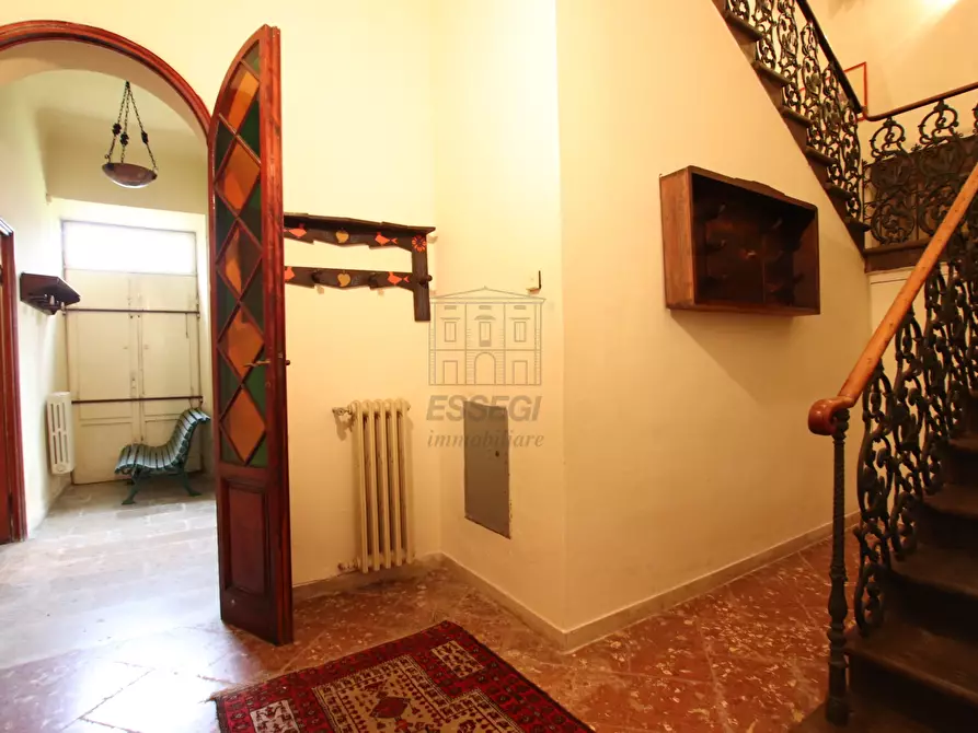 Immagine 28 di Villa in vendita  in via di montecatino a Lucca