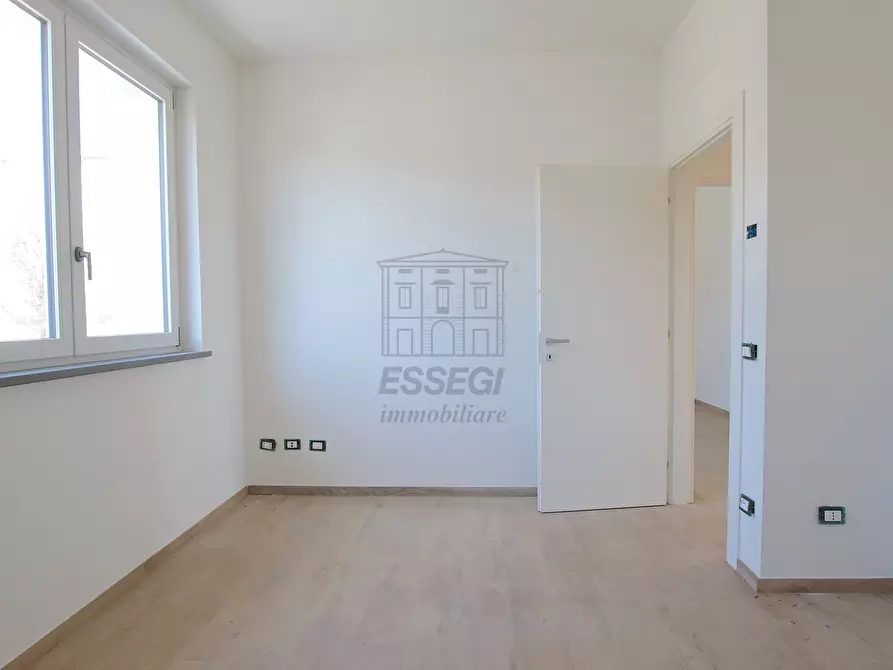 Immagine 8 di Appartamento in vendita  in Via delle Rose 141 a Lucca