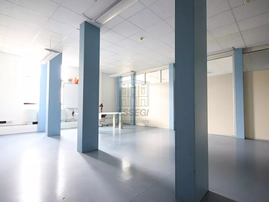 Immagine 6 di Locale commerciale in affitto  in Via delle Ville Prima, Acquacalda 895 a Lucca