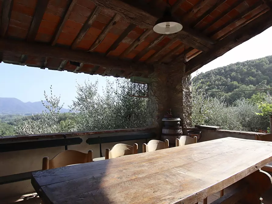 Immagine 5 di Rustico / casale in vendita  in Via per Chiatri 734 a Lucca