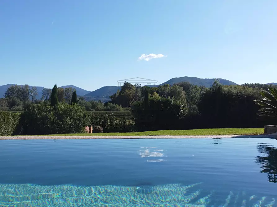 Immagine 1 di Villa in vendita  in Via dei Borelli a Lucca