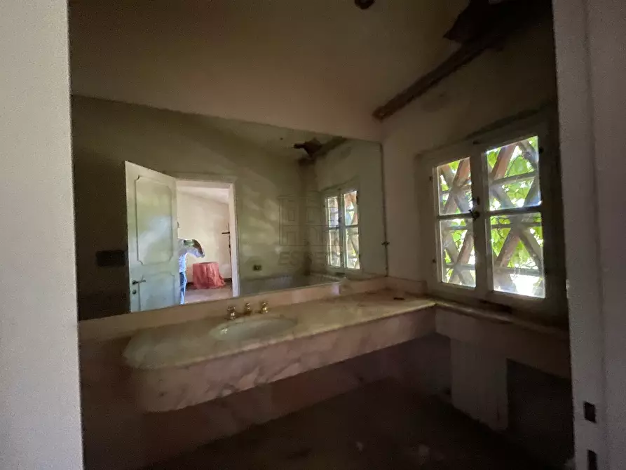 Immagine 15 di Villa in vendita  in Via Vecchia Pesciatina in Gragnano a Lucca