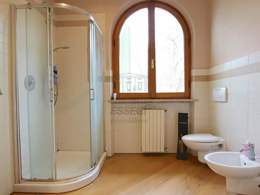 Immagine 31 di Villa in vendita  in Via dei Cotani 211 a Lucca