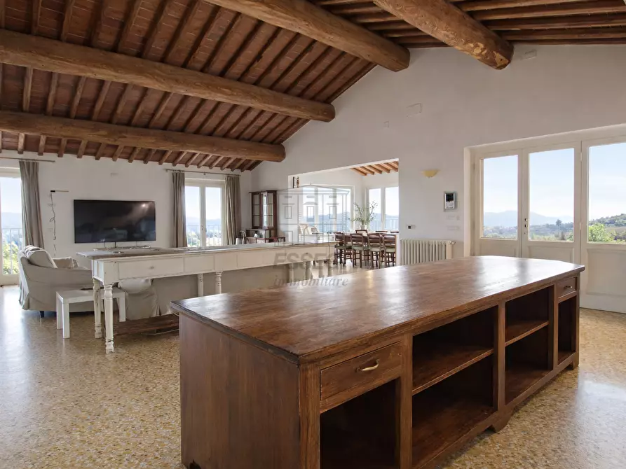Immagine 7 di Villa in vendita  in Via della Chiesa X 466 a Lucca