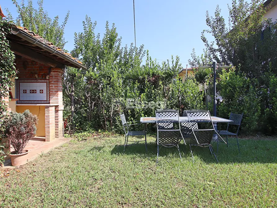 Immagine 7 di Villa in vendita  in Via del Parco 49 a Capannori