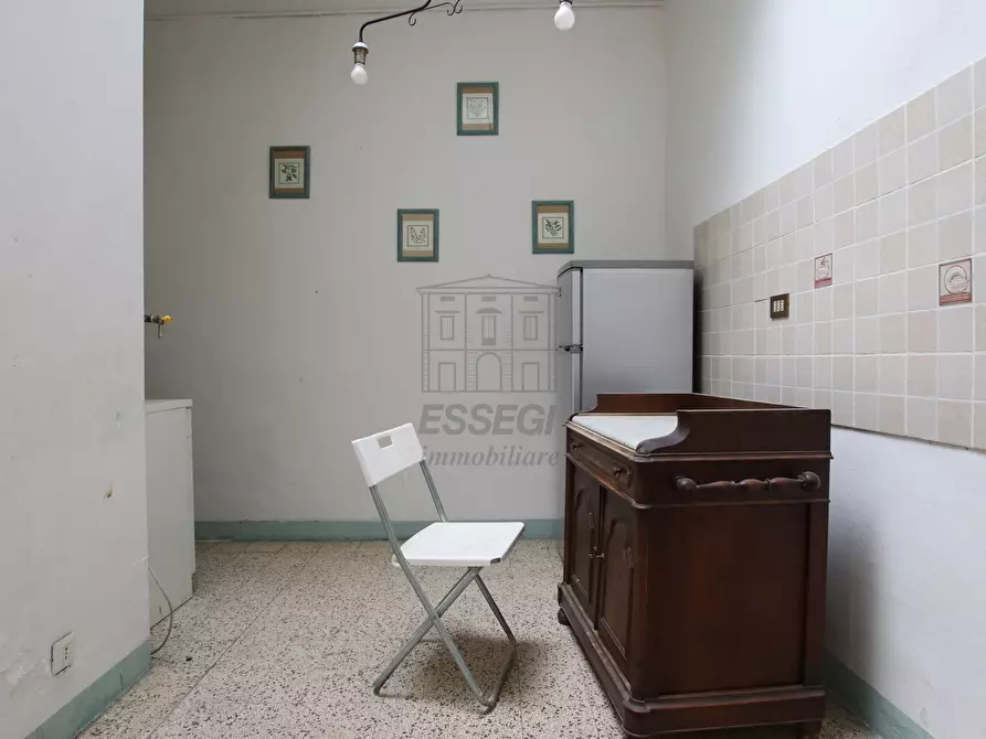 Immagine 9 di Appartamento in vendita  a Lucca