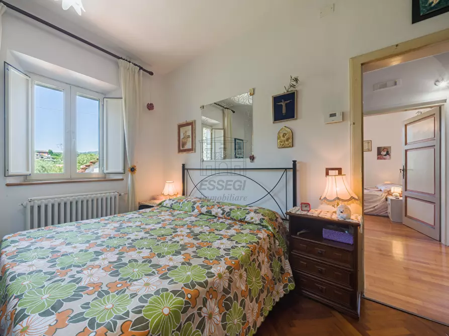 Immagine 18 di Villa in vendita  in Via delle Scuole 38 a Lucca