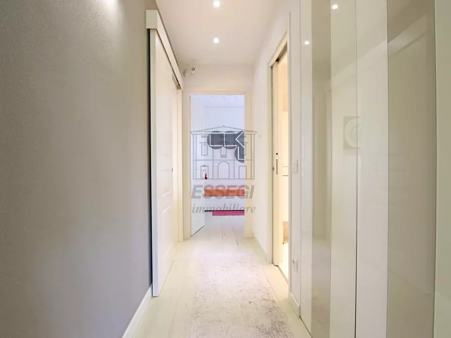 Immagine 14 di Appartamento in vendita  in Viale Luigi Cadorna 182 a Lucca