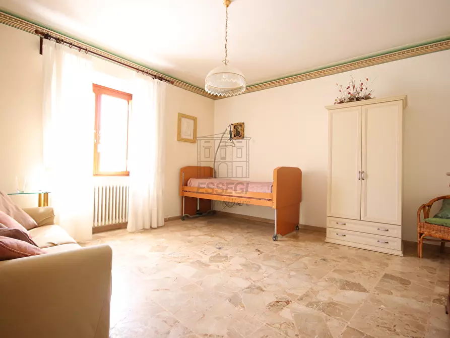 Immagine 10 di Villa in vendita  in Via di Mammoli a Lucca