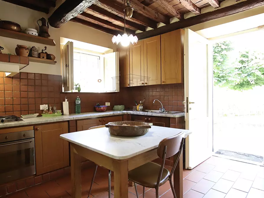 Immagine 17 di Villa in vendita  in San Martino in Freddana a Lucca