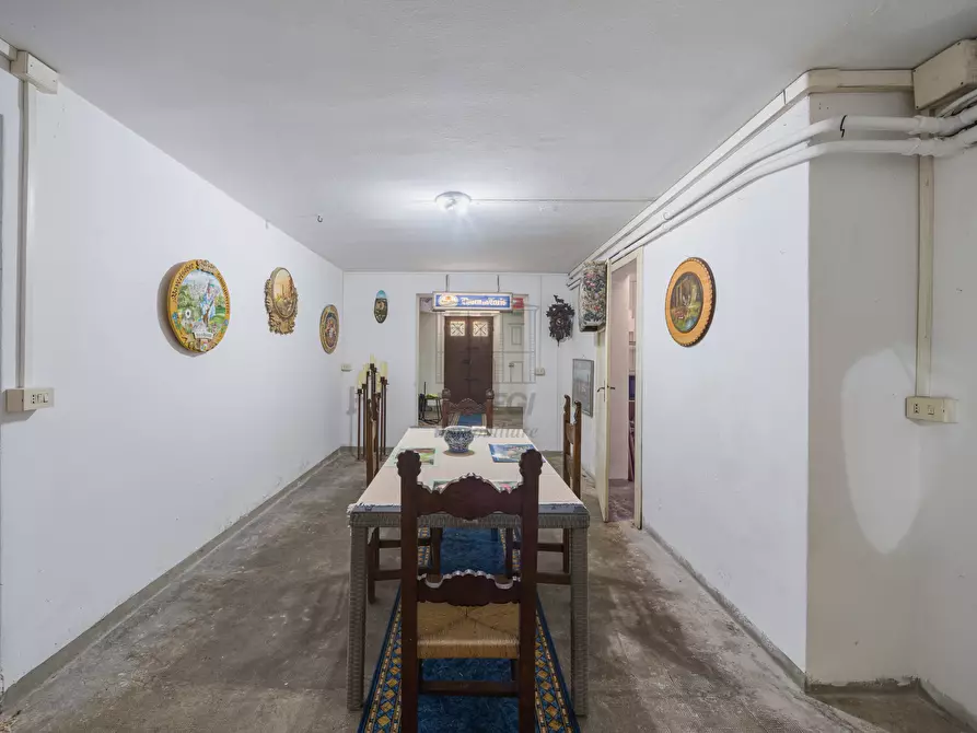 Immagine 18 di Villa in vendita  a Lucca