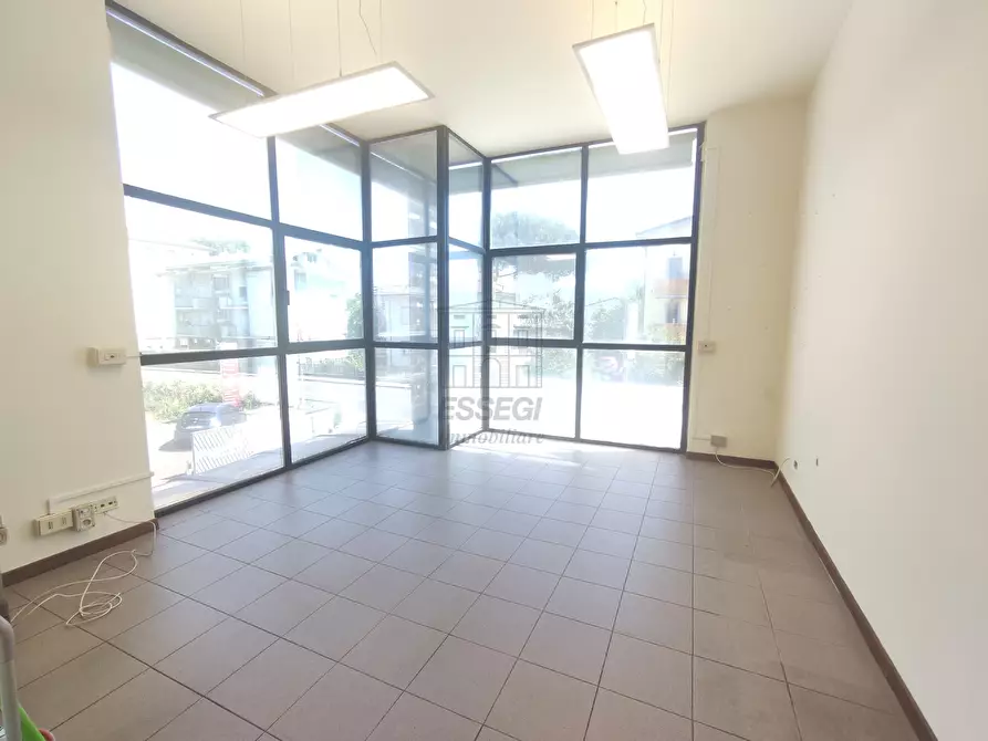 Immagine 5 di Ufficio in vendita  in Via Sant'Anna 38 a Lucca