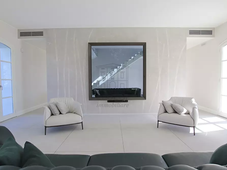 Immagine 13 di Villa in vendita  in Via Don Emilio Angeli a Lucca