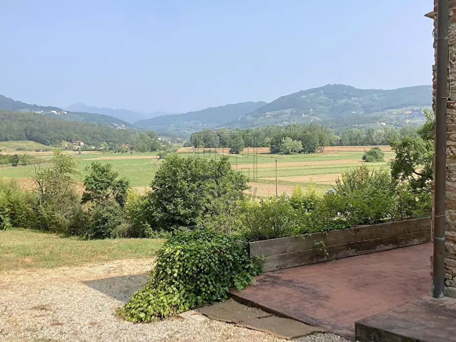 Immagine 13 di Rustico / casale in vendita  in Via della Scogliera 182 a Lucca