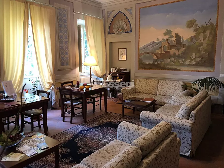 Immagine 5 di Villa in vendita  in Via Nuova per Pisa a Lucca