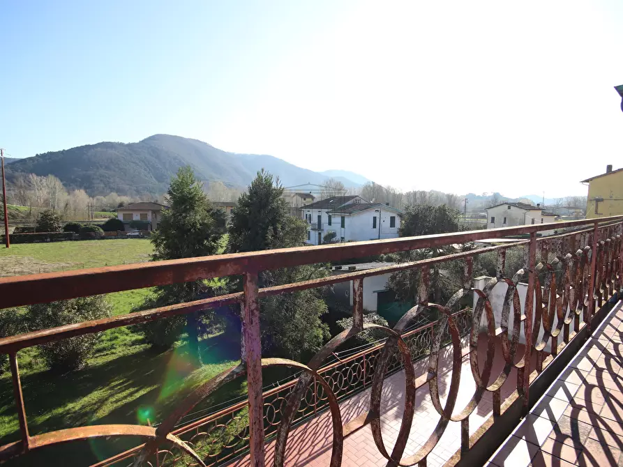 Immagine 26 di Casa bifamiliare in vendita  in Via Pisana 2140 a Lucca