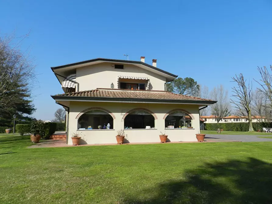 Immagine 6 di Villa in vendita  in Traversa II Via Vecchia Pesciatina 84 a Lucca