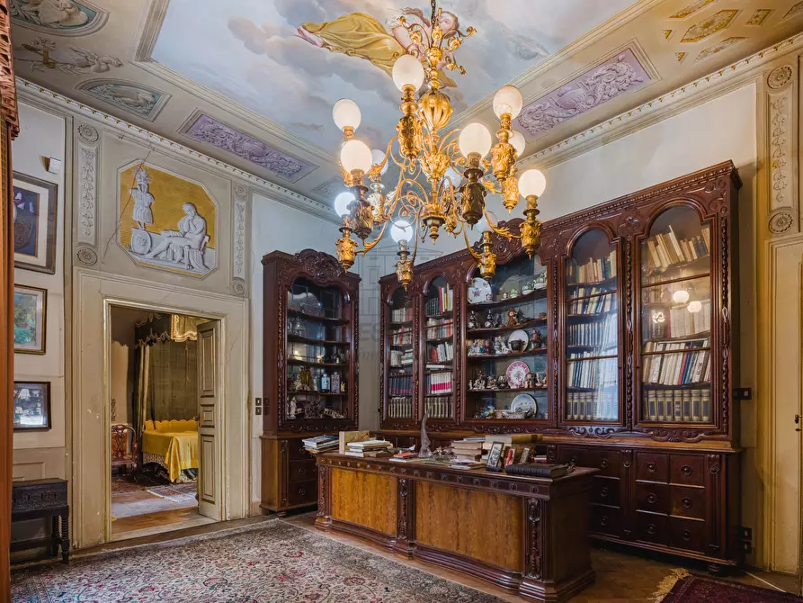 Immagine 3 di Palazzo in vendita  in Via Beccheria 35 a Lucca