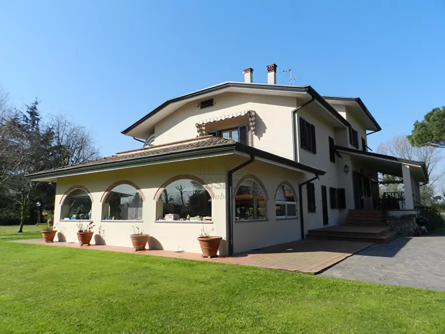 Immagine 21 di Villa in vendita  in Traversa II Via Vecchia Pesciatina 84 a Lucca