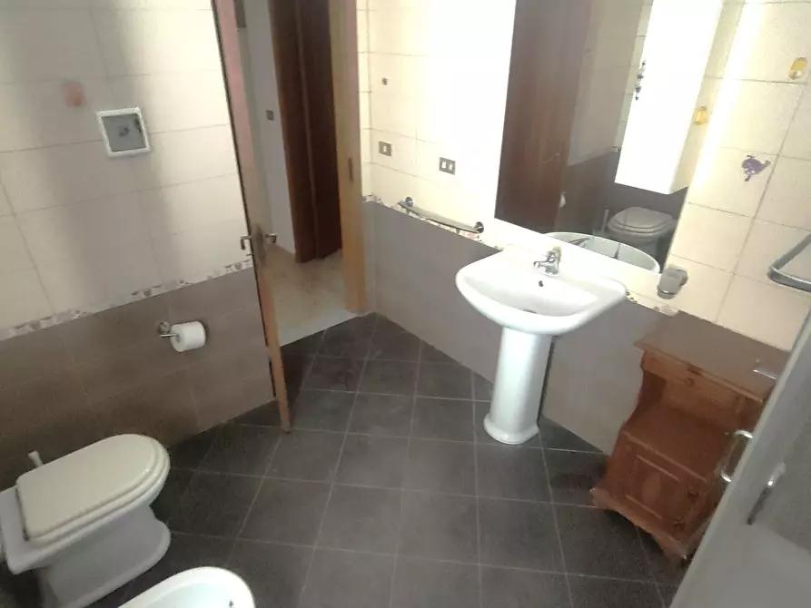 Immagine 11 di Trilocale in affitto  in Via Fratelli Rosselli 1 a Melito Di Porto Salvo