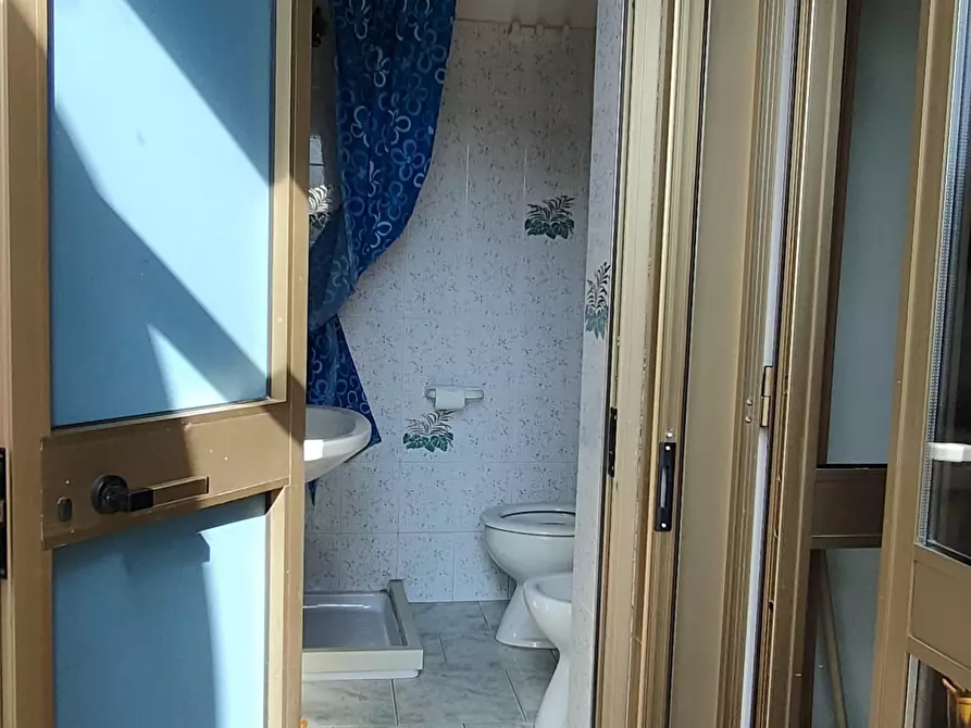 Immagine 10 di Bilocale in affitto  in Via Oratorio a Bova Marina