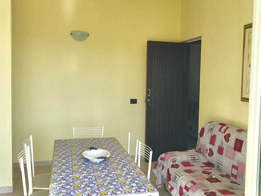 Immagine 3 di Trilocale in affitto  in Corso Umberto I a Bova Marina