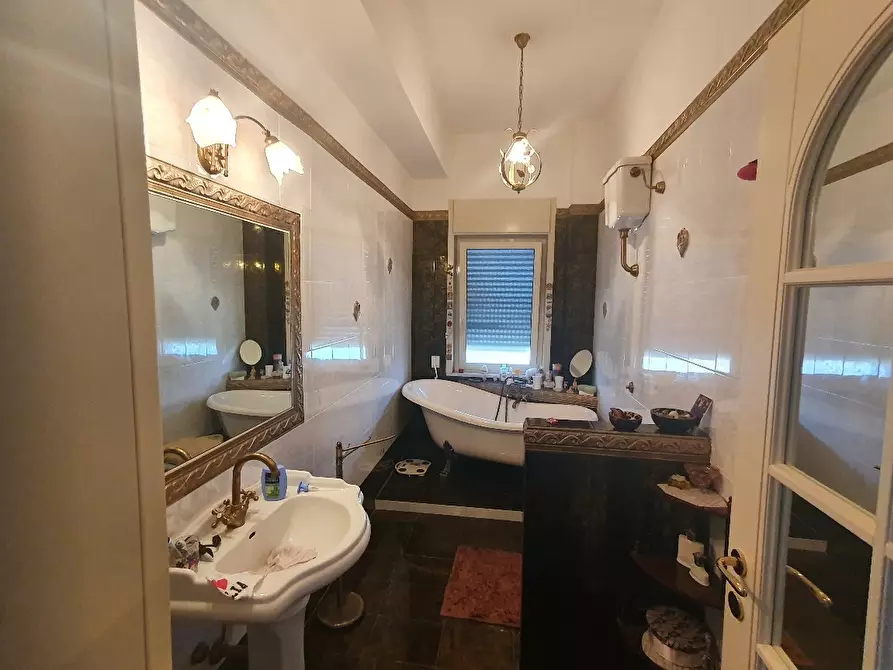 Immagine 12 di Pentalocale in vendita  in Eremo Condera Diramazione Postorino 16 a Reggio Di Calabria