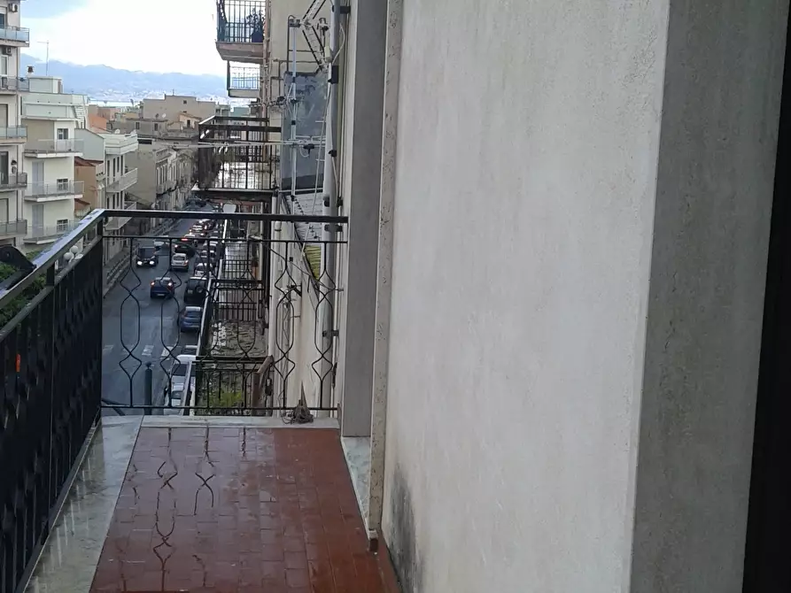 Immagine 14 di Trilocale in affitto  in Via Sbarre Centrali 677 a Reggio Di Calabria