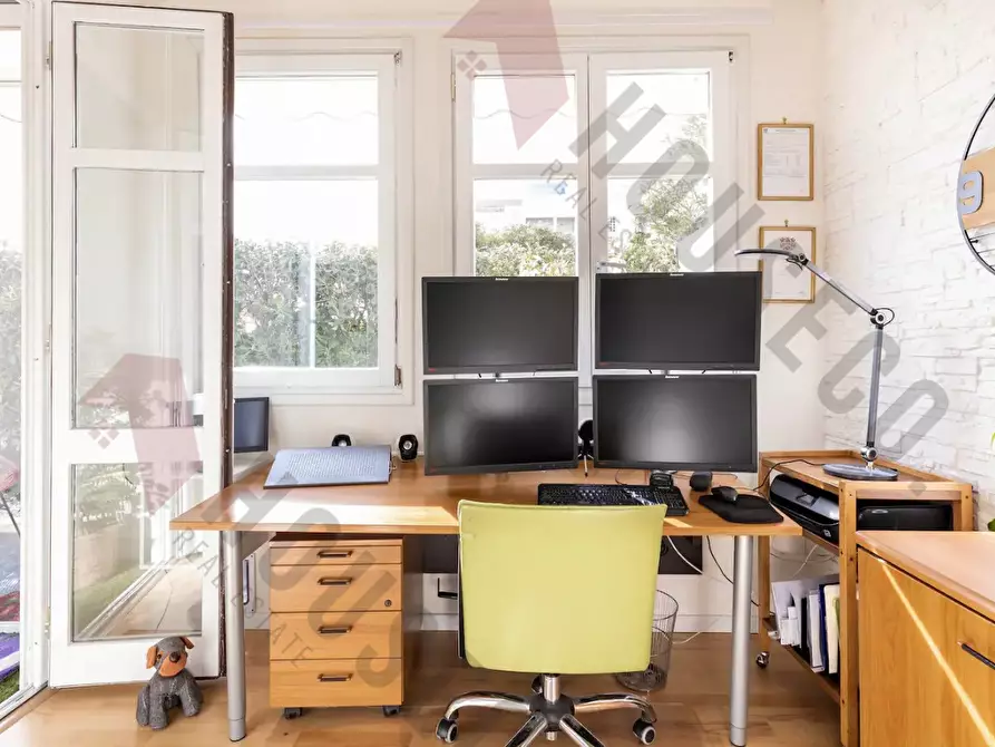 Immagine 16 di Appartamento in vendita  in Via Italia a Quartu Sant'elena