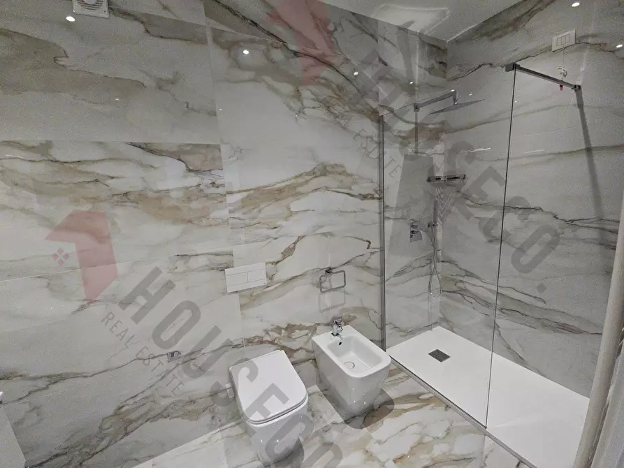 Immagine 10 di Appartamento in vendita  a Quartu Sant'elena