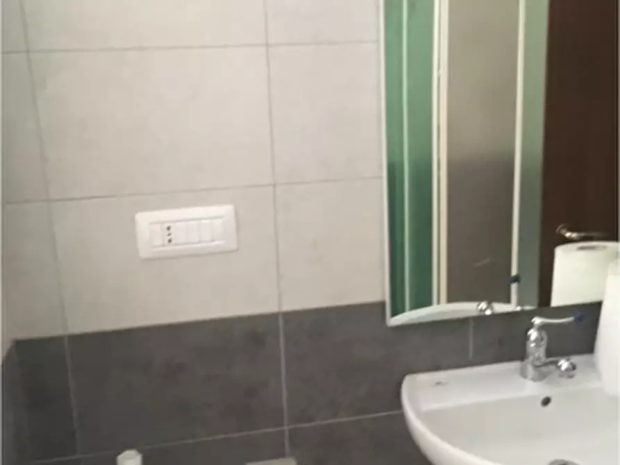 Immagine 9 di Trilocale in affitto  a Ameglia