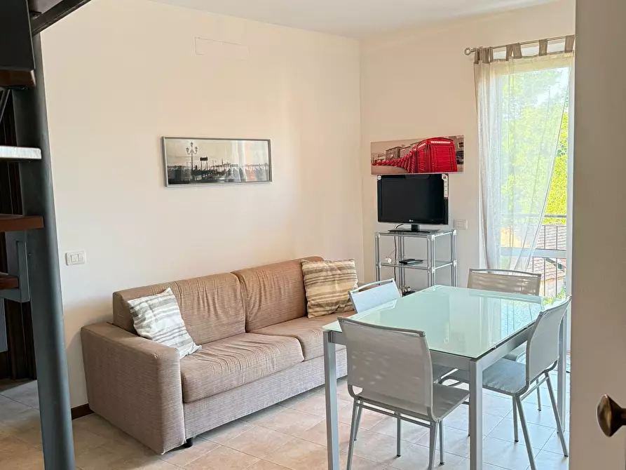 Immagine 3 di Trilocale in vendita  a Ameglia