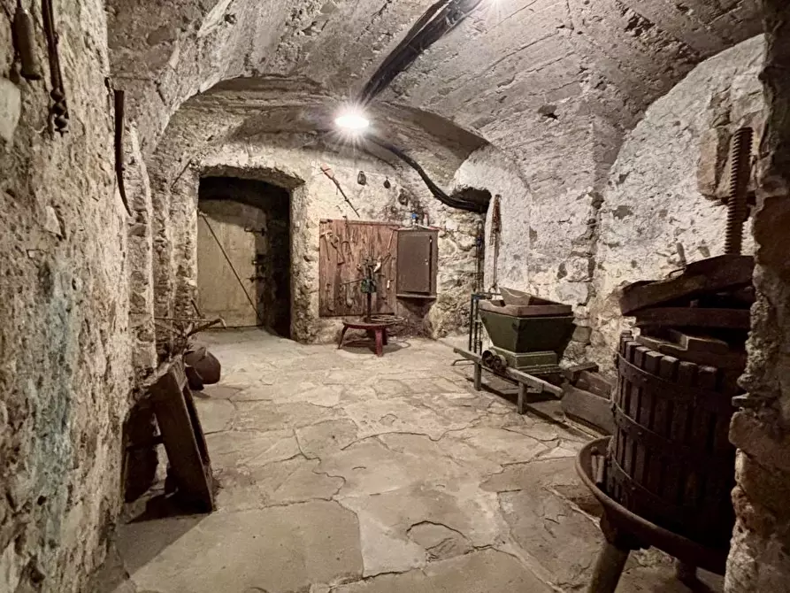 Immagine 37 di Villa in vendita  a Castelnuovo Magra