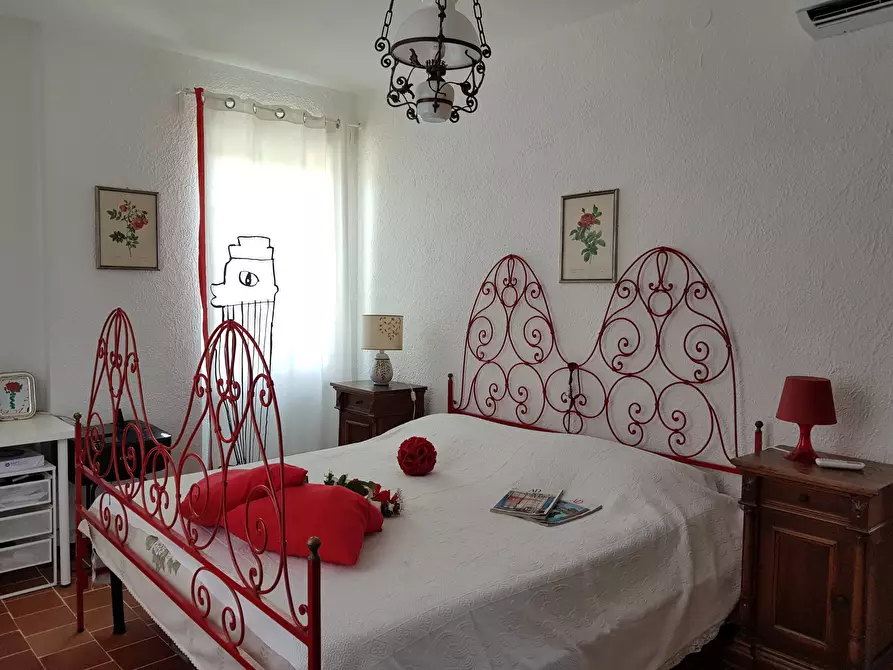 Immagine 13 di Casa semindipendente in vendita  a Ameglia