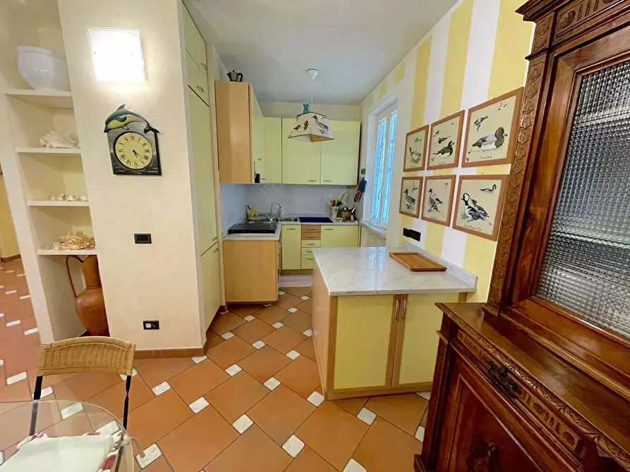 Immagine 15 di Casa semindipendente in vendita  a Ameglia