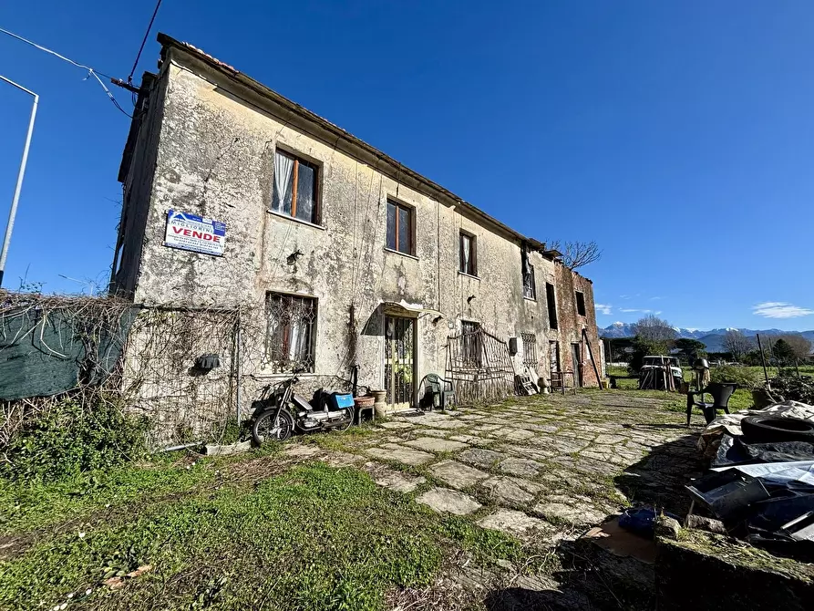 Immagine 1 di Rustico / casale in vendita  a Ameglia
