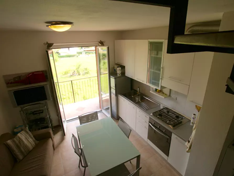 Immagine 7 di Trilocale in vendita  a Ameglia