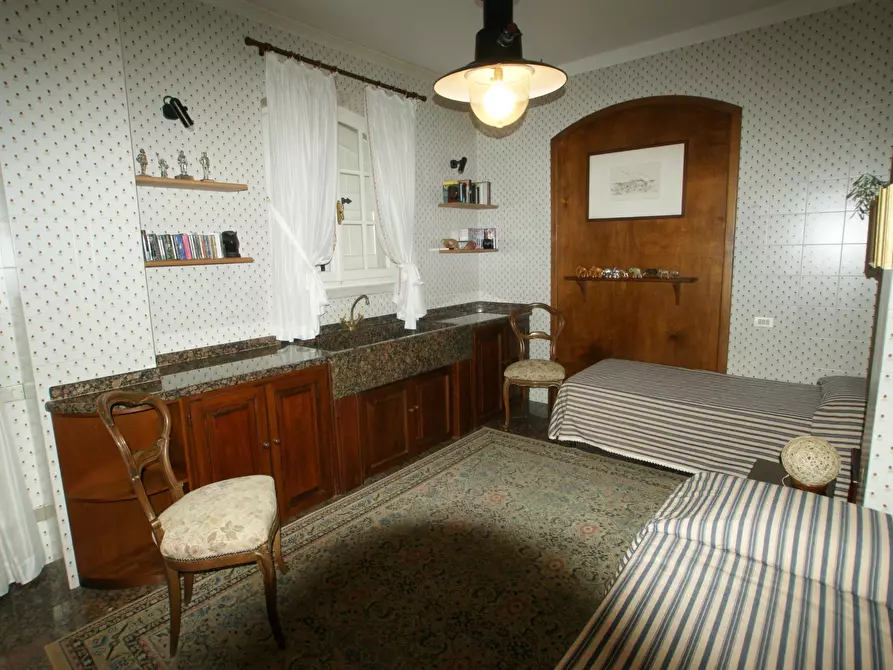 Immagine 19 di Casa indipendente in vendita  a Castelnuovo Magra