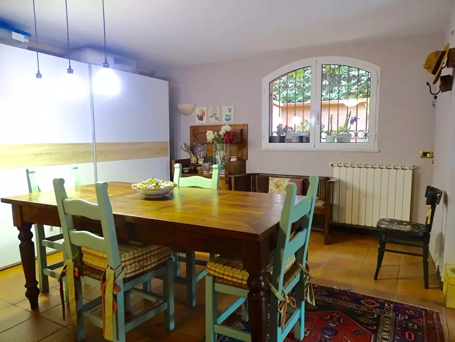 Immagine 39 di Villa in vendita  a Sarzana