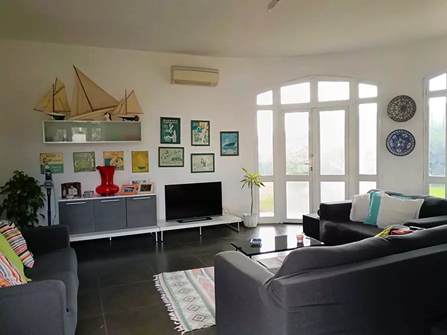 Immagine 5 di Casa semindipendente in vendita  a Ameglia