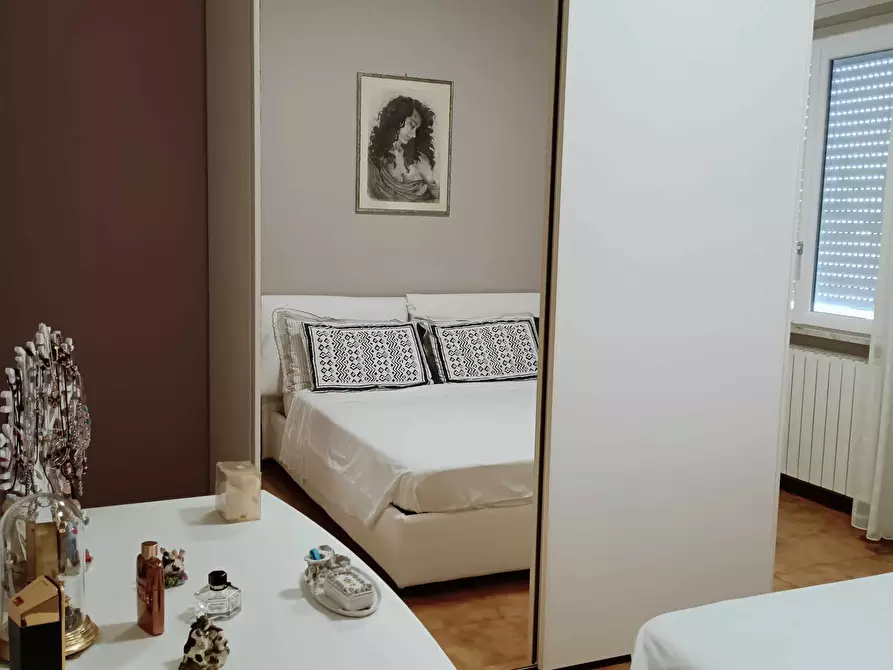 Immagine 15 di Pentalocale in vendita  a Ortonovo