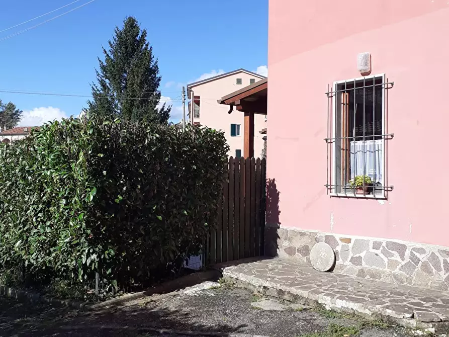 Immagine 13 di Porzione di casa in affitto  a Ameglia