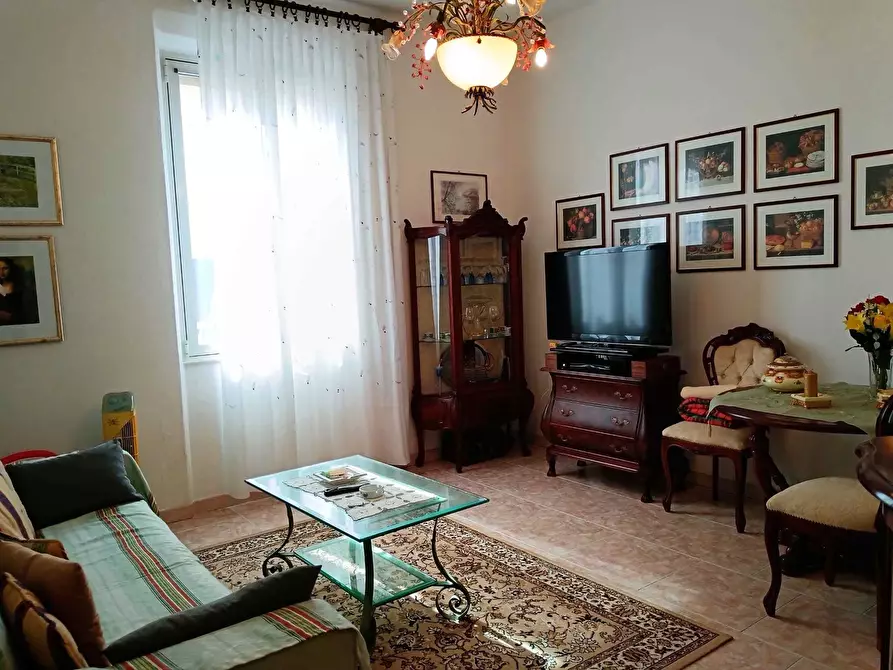 Immagine 12 di Casa semindipendente in vendita  a Ameglia